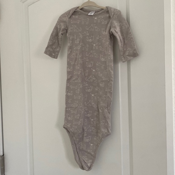 Grey nordstrom newborn knotted baby sleeper gown - Picture 2 of 5